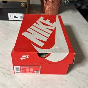 ❤️🤍For Sale: WMNS Nike Dunk Low Shoe Box (Empty)❤️🤍